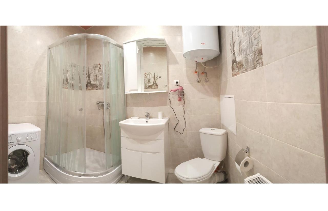 Apartment Near Metro Pozniaky Κίεβο Εξωτερικό φωτογραφία